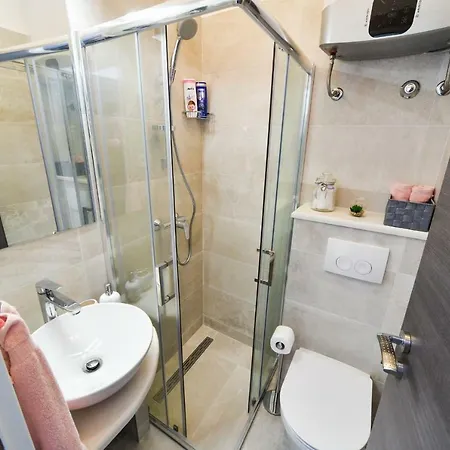 Apartments&rooms Nekic Gasthuis 3*