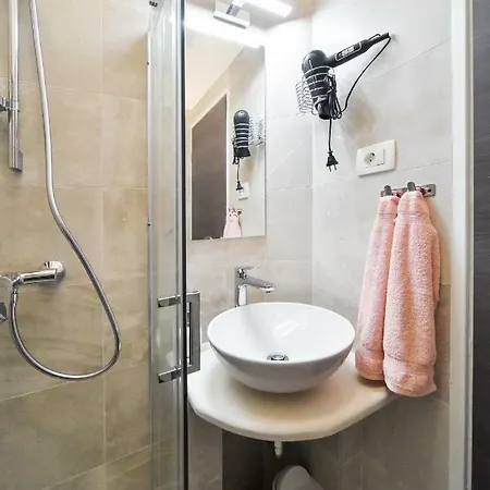 Apartments&rooms Nekic Gasthuis 3*